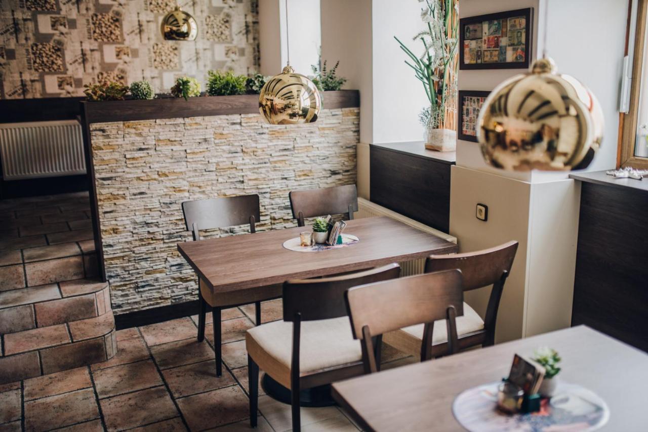 Point Pension Brno Bagian luar foto