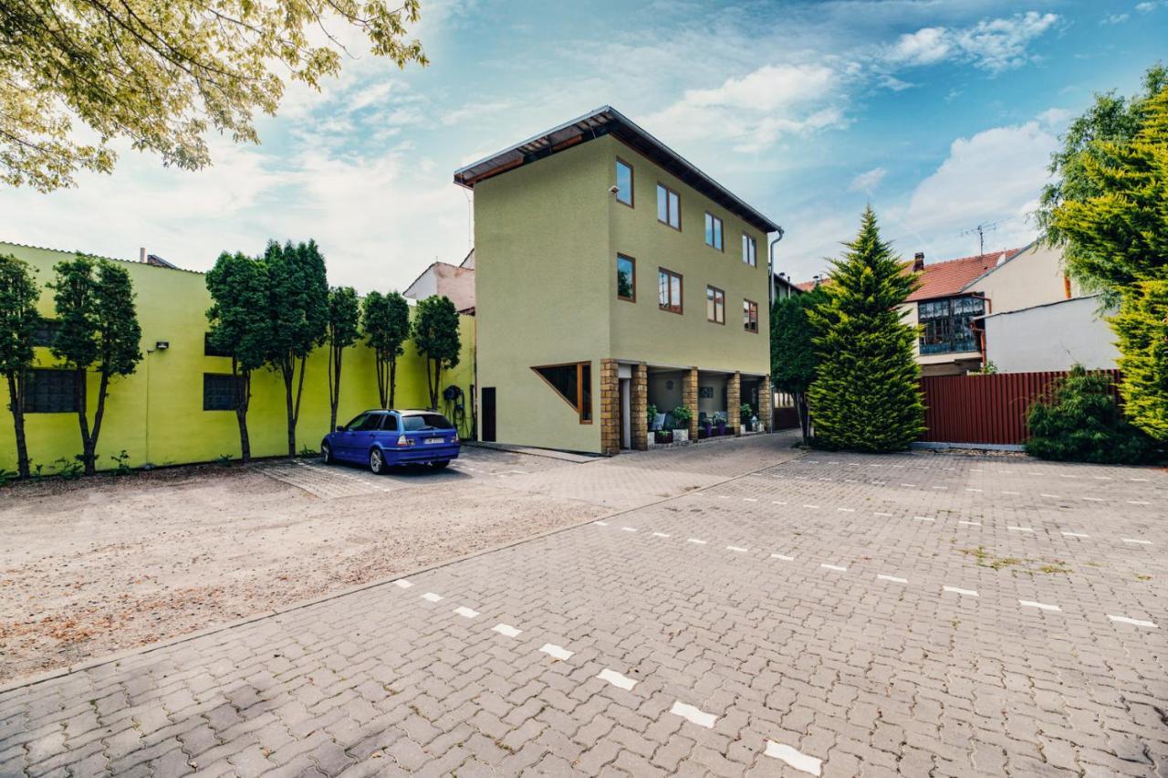 Point Pension Brno Bagian luar foto